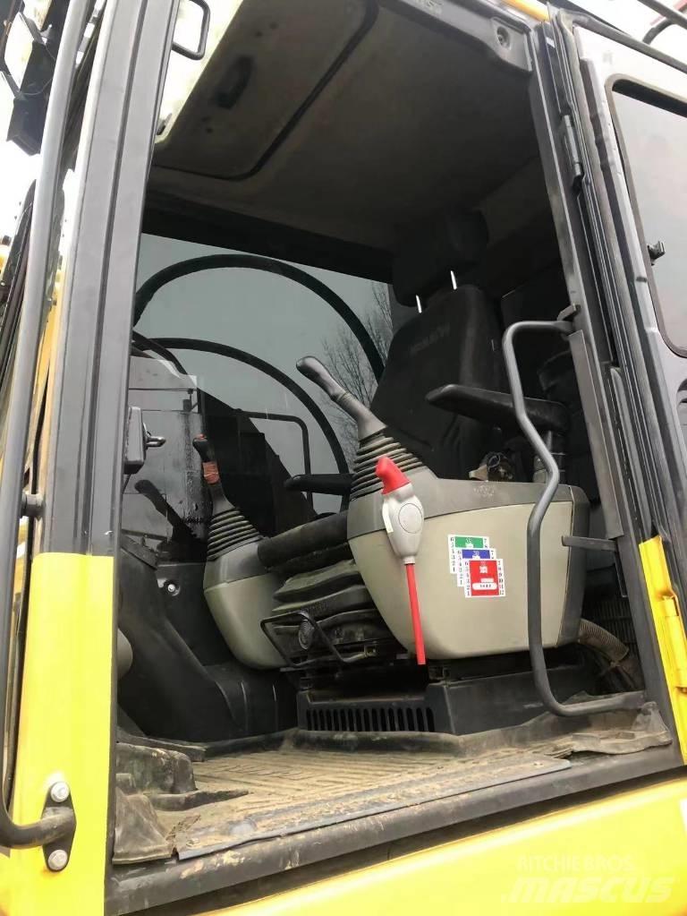 Komatsu PC 210 LC Roomikekskavaatorid