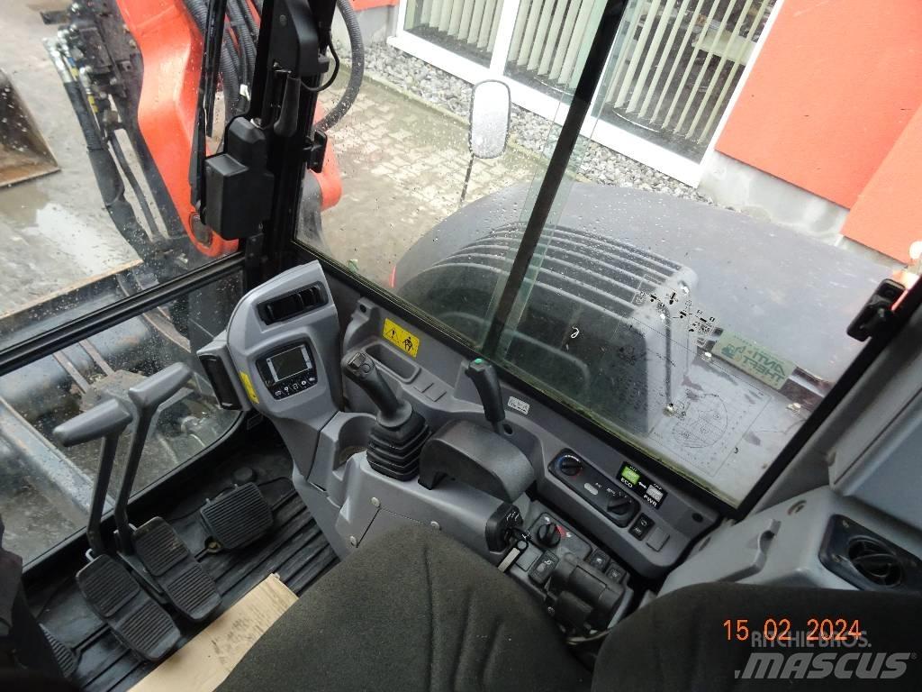 Kubota KX 080-4 Väikeekskavaatorid 7t-12t