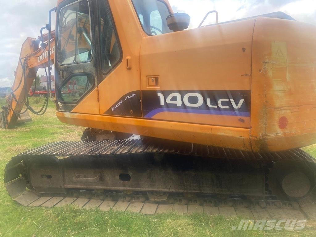 Doosan DX 140 Ratasekskavaatorid