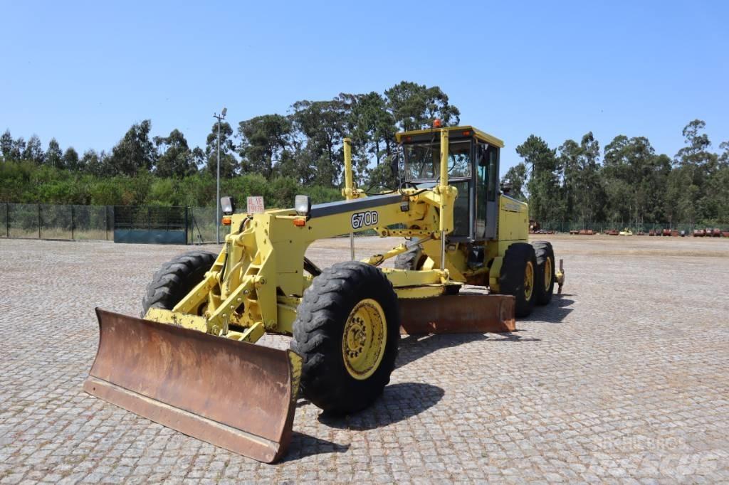 John Deere 670B Greiderid