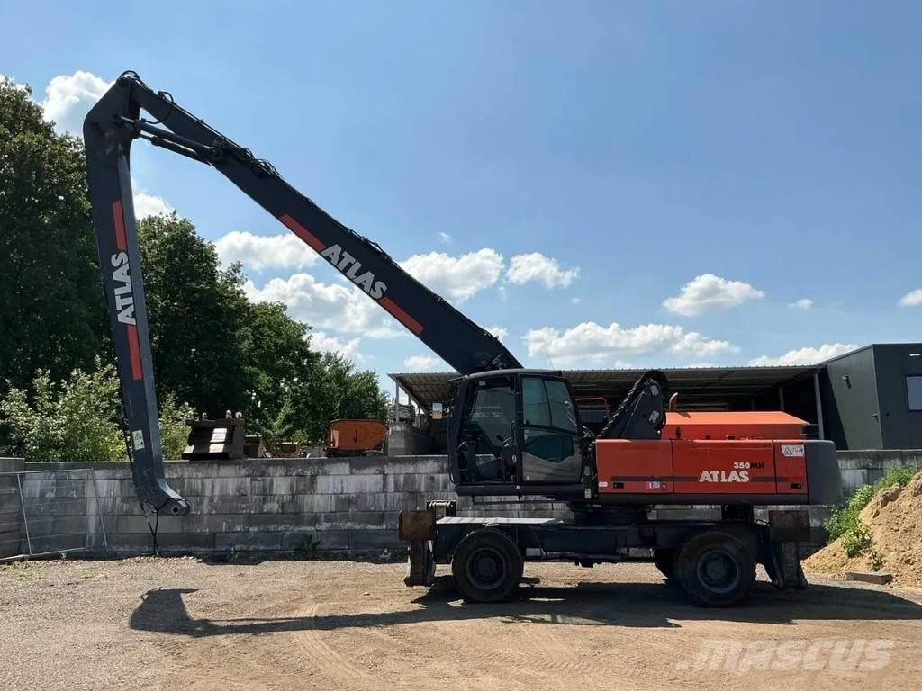 Atlas 350 MH Materjalikäitlusmasinad