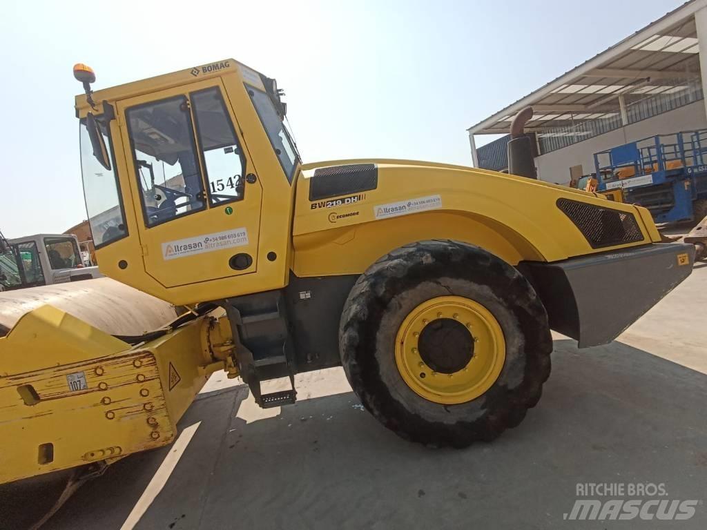 Bomag BW 219 D H-4 Pinnasetihendajad