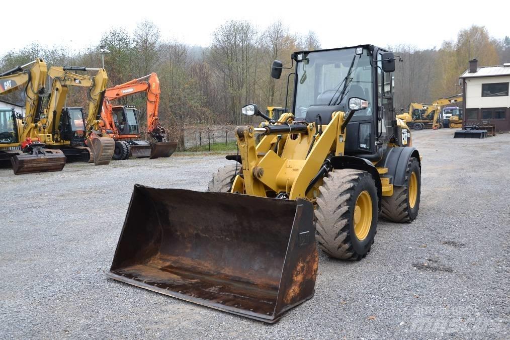 CAT 908 H 2 Rataslaadurid