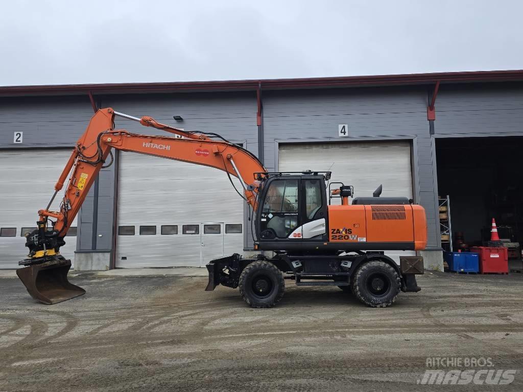 Hitachi ZX 220W-5 Ratasekskavaatorid