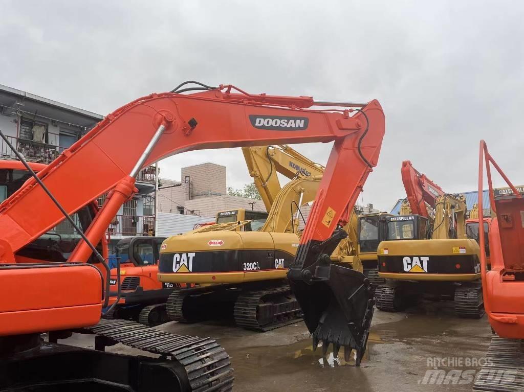 Doosan dx225 Roomikekskavaatorid