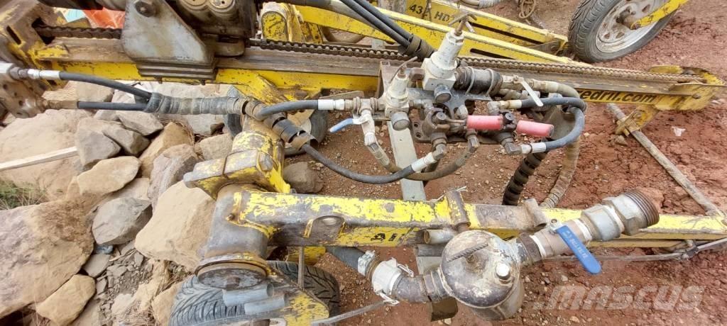  Coredril l A 432 HD Vertikaalsed puurmasinad