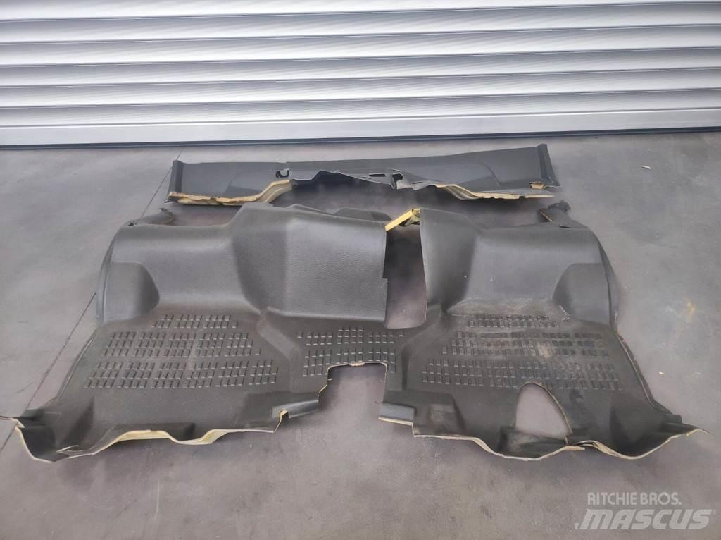 Renault Floor Mat Kabiinid