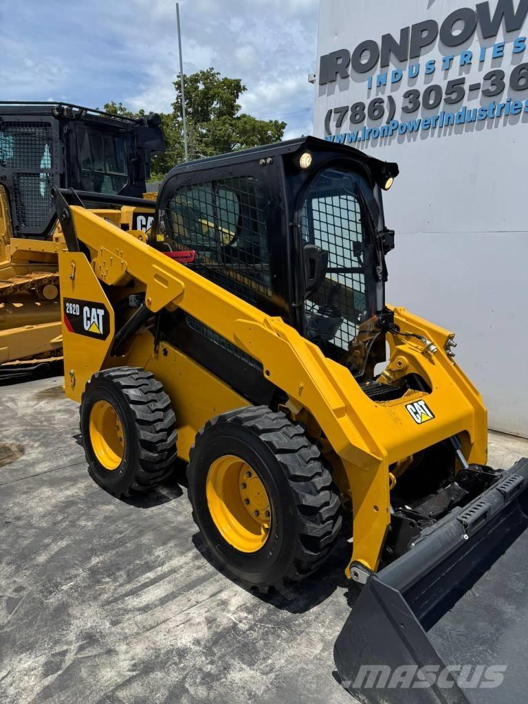 CAT 262 D Kompaktlaadurid