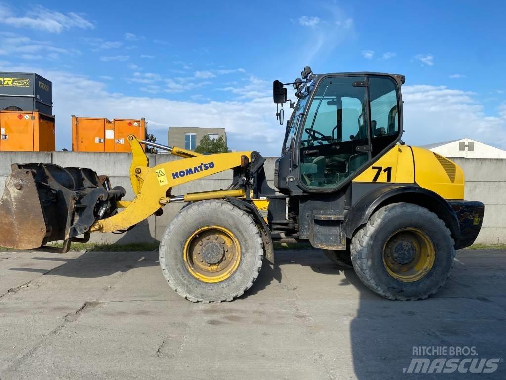 Komatsu WA 100 M-5 Rataslaadurid