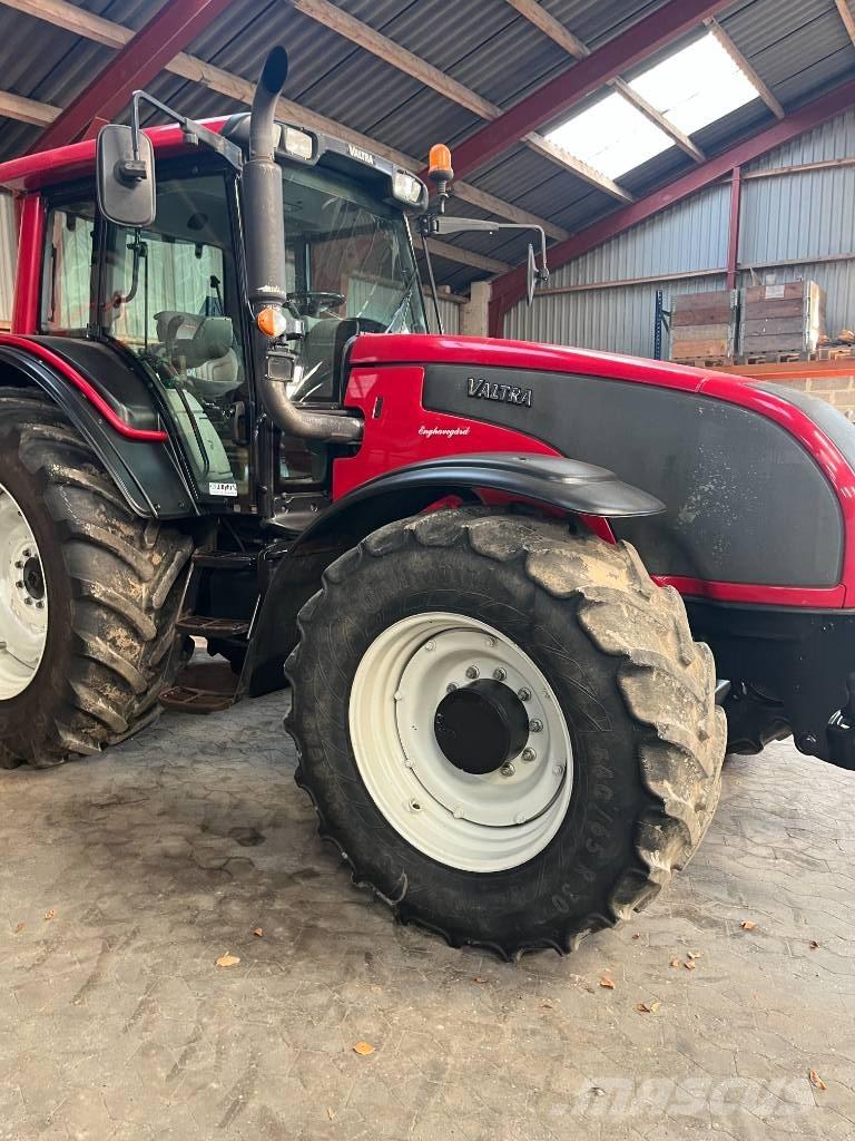 Valtra T 191 Traktorid