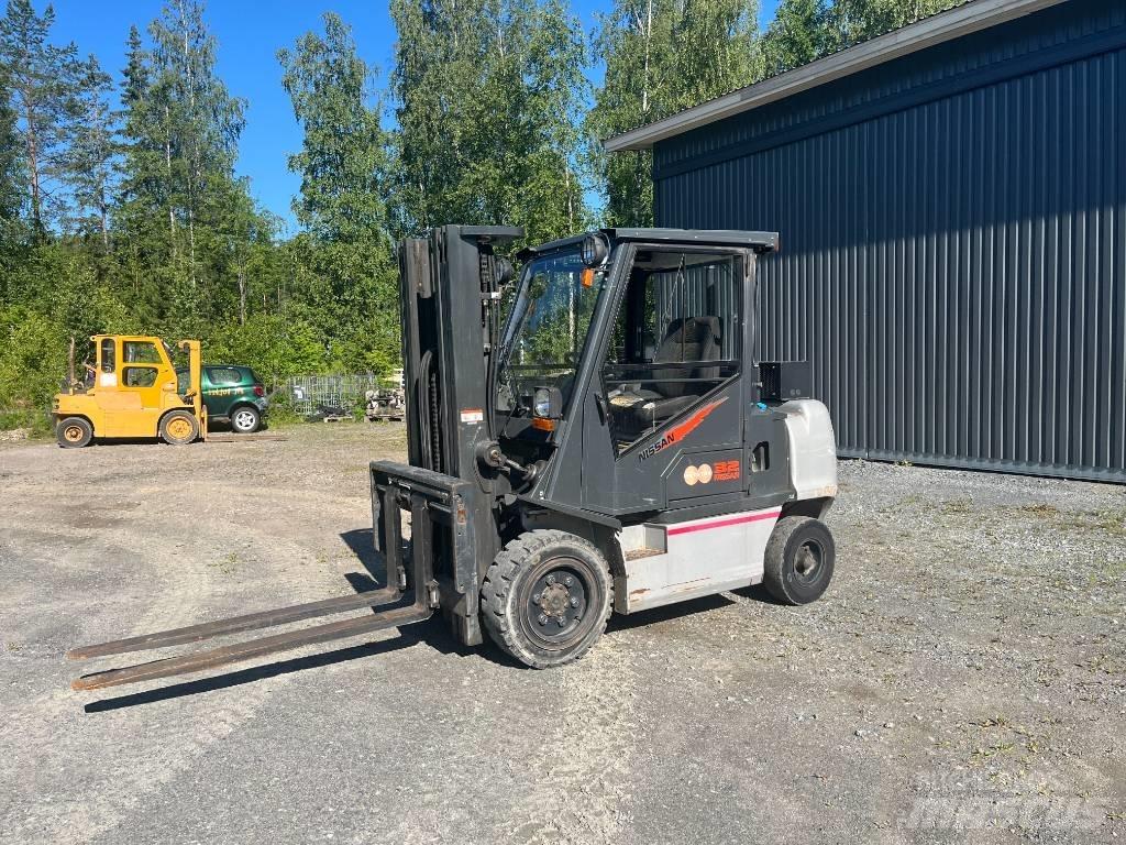 Nissan FGD02A320 Diiseltõstukid