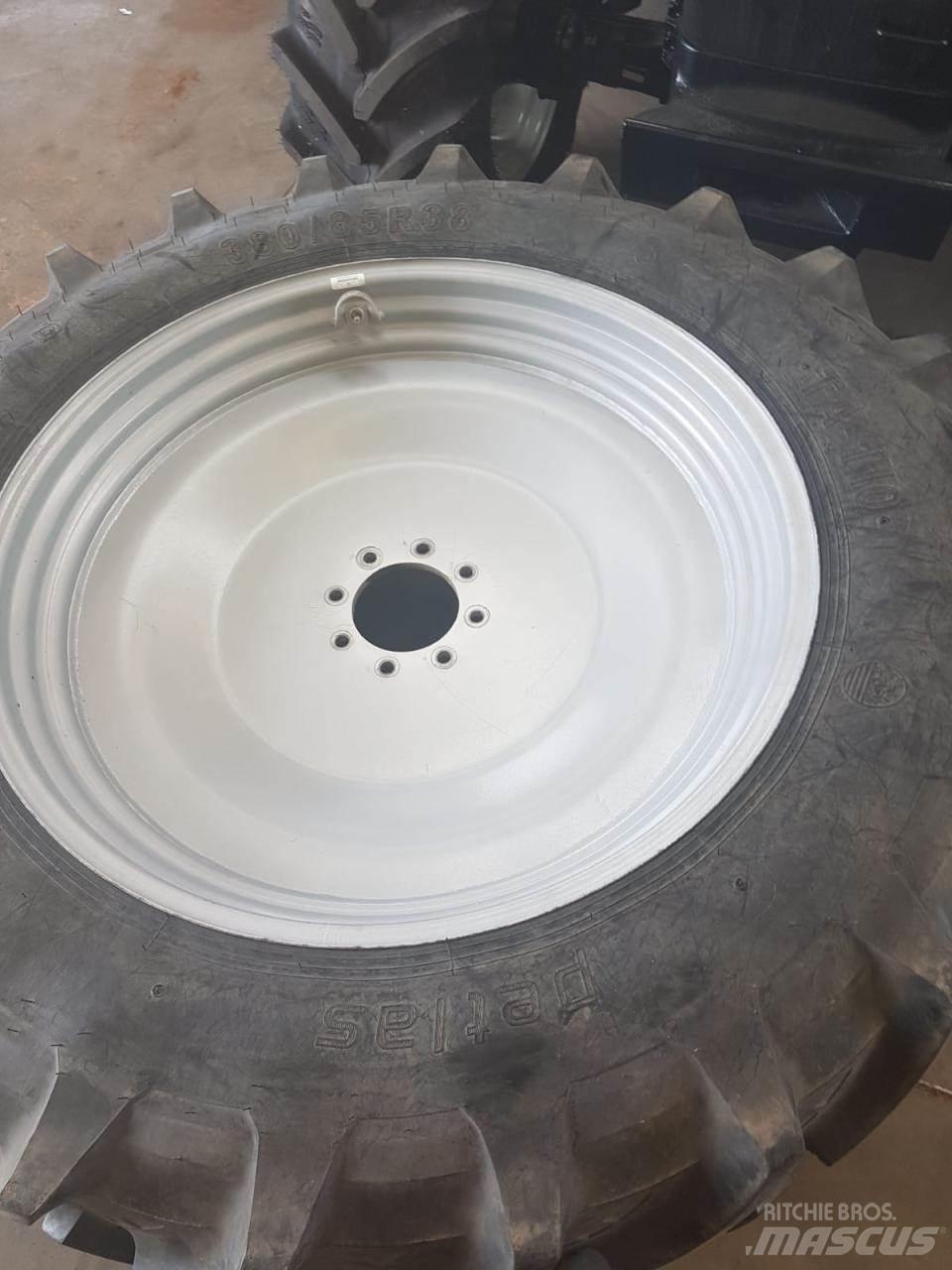 Petlas 380/85R38 Rehvid, rattad ja veljed
