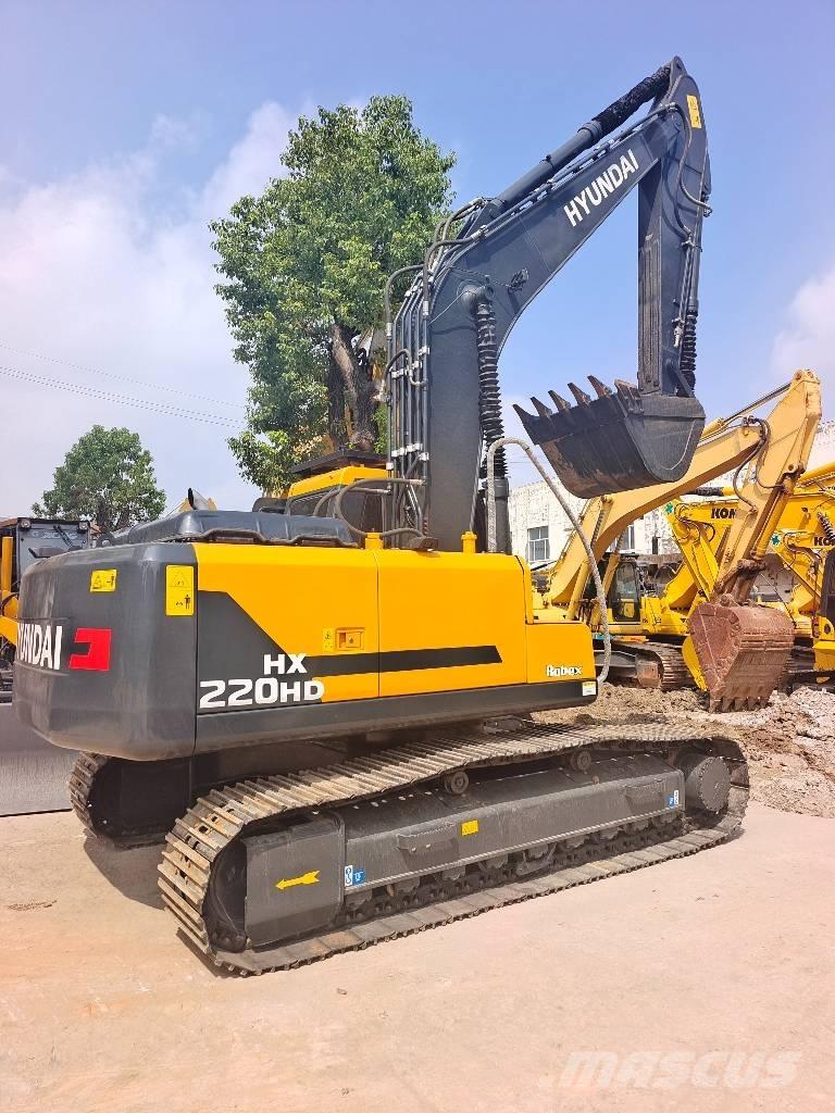 Hyundai HX 220 Roomikekskavaatorid