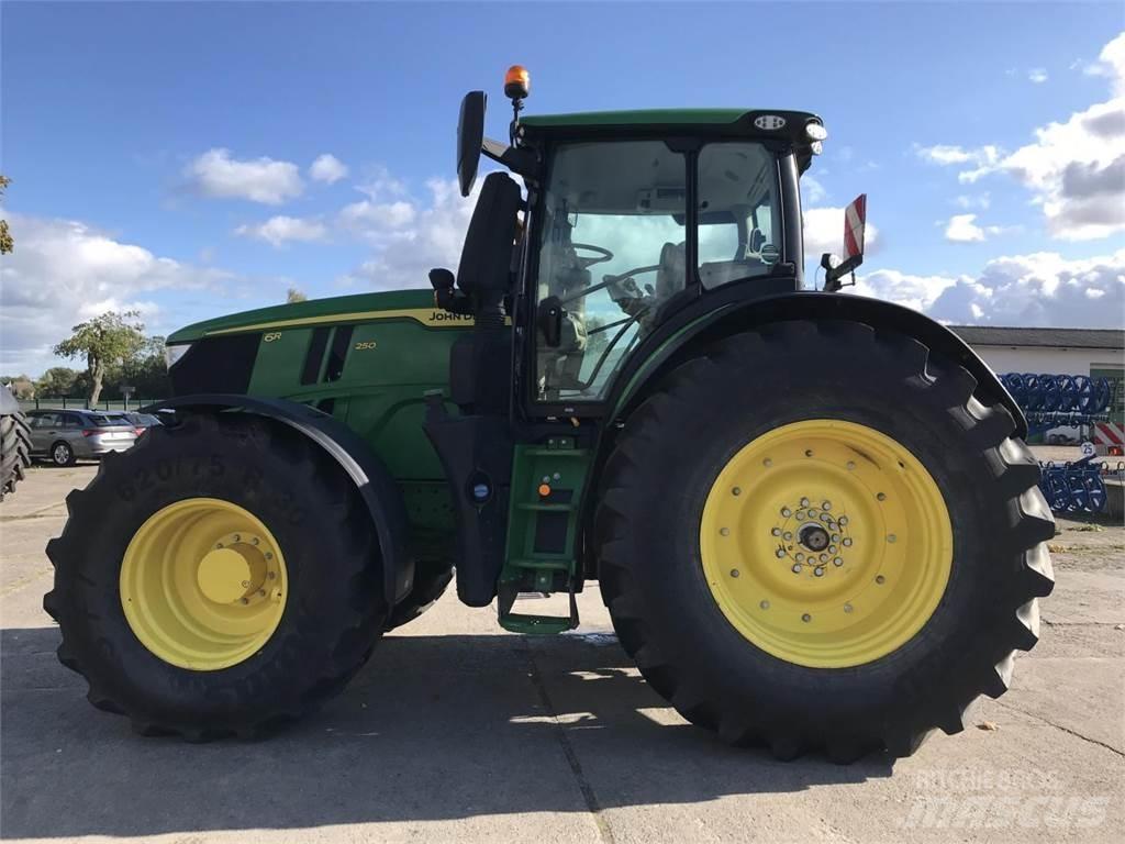 John Deere 6R 250 Traktorid