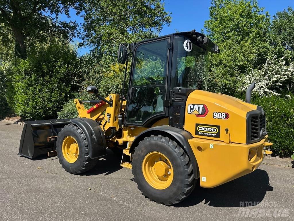 CAT 908 Rataslaadurid