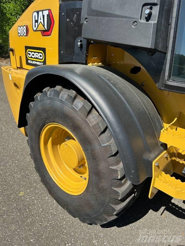 CAT 908 Rataslaadurid