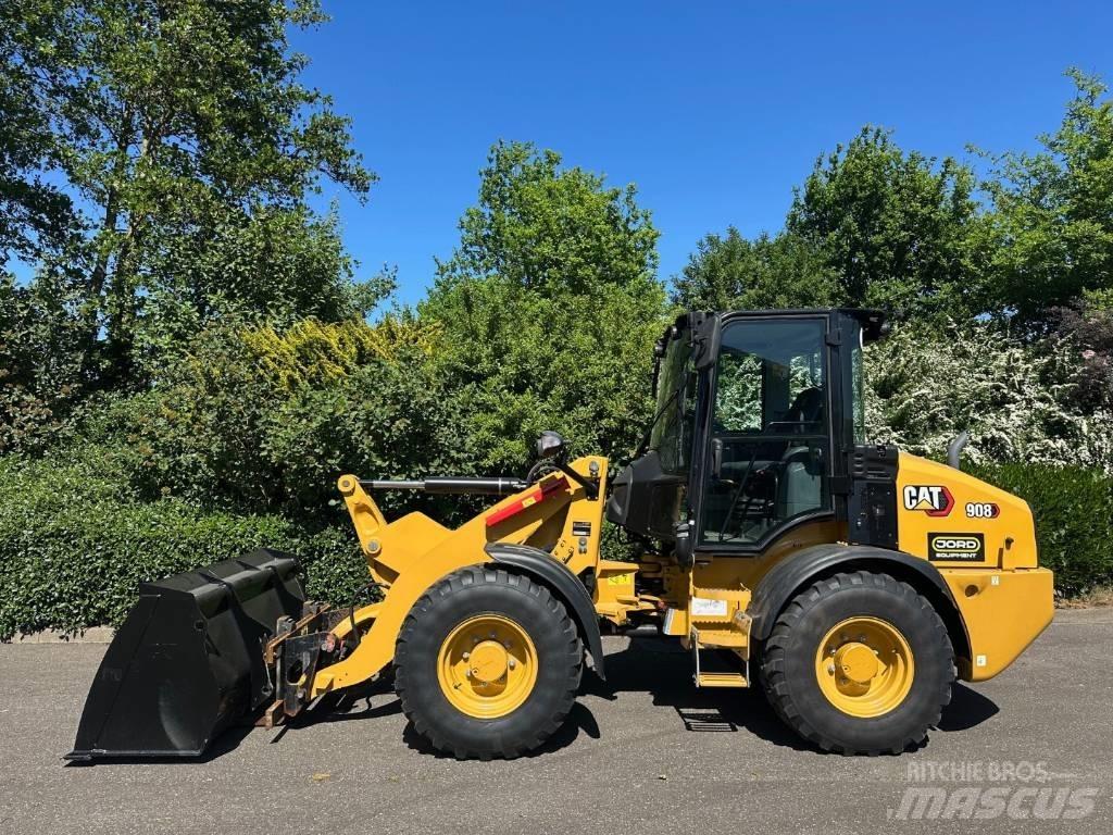 CAT 908 Rataslaadurid