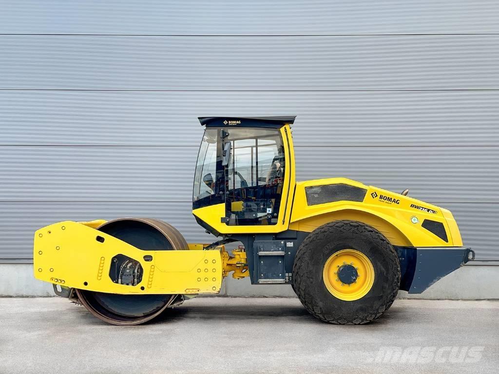 Bomag BW 216 D-5 Ühe trumliga rullid