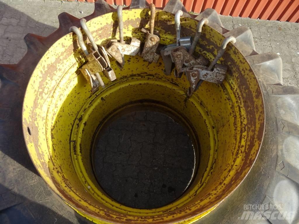Goodyear 18.4-38 Rehvid, rattad ja veljed