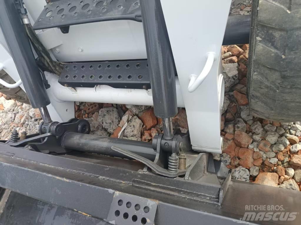 Bobcat S 220 Kompaktlaadurid