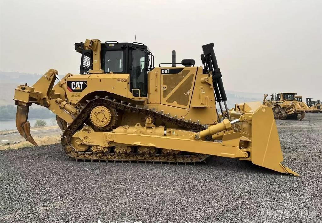 CAT D 8 T Buldooserid