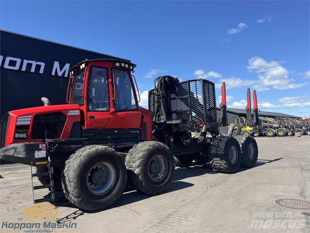 Komatsu 895 Forwarderid