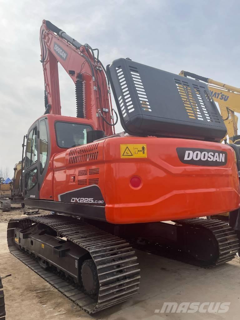 Doosan DX 220 LC-9C Roomikekskavaatorid