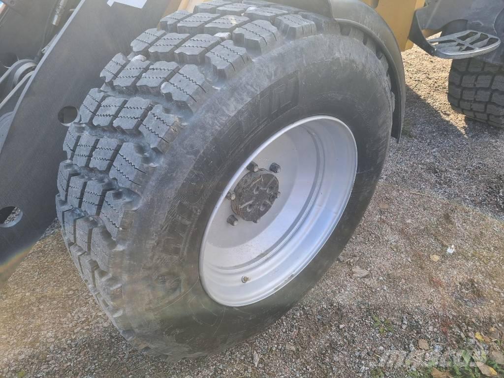 Volvo L25F Kompaktlaadurid