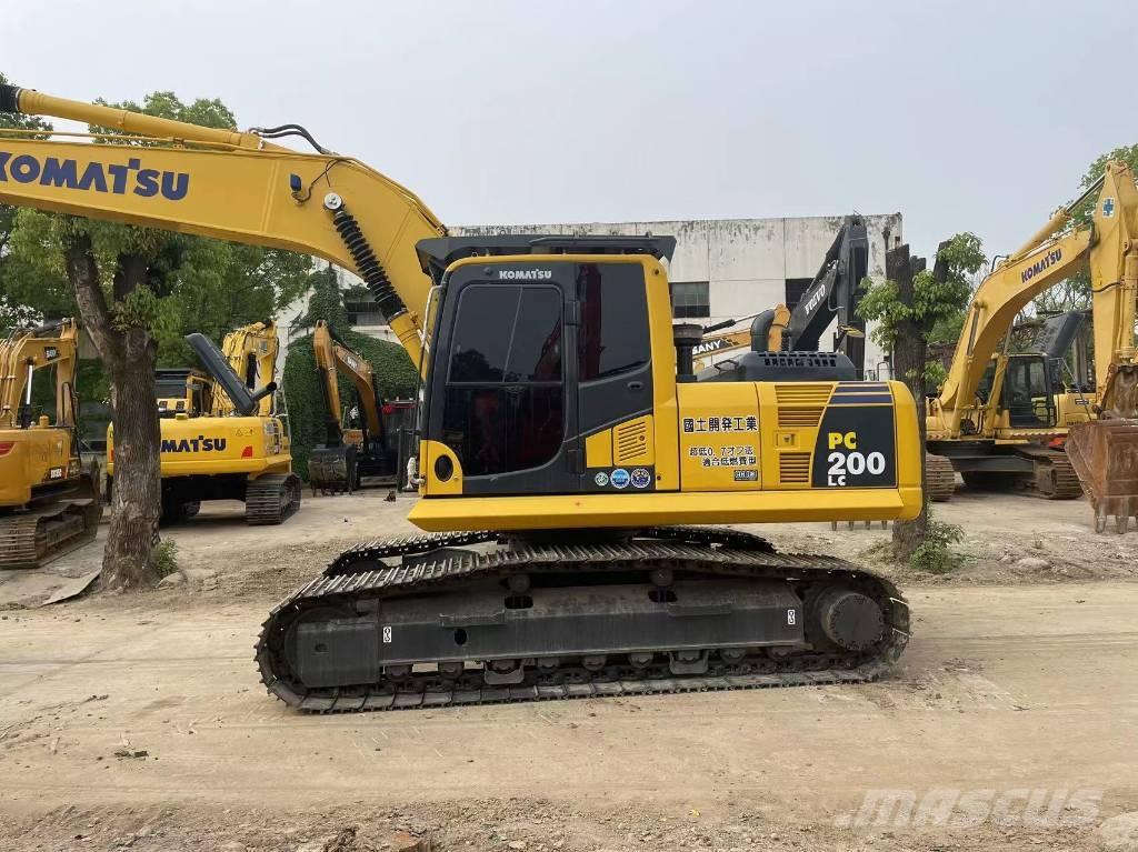 Komatsu pc200-8 Roomikekskavaatorid