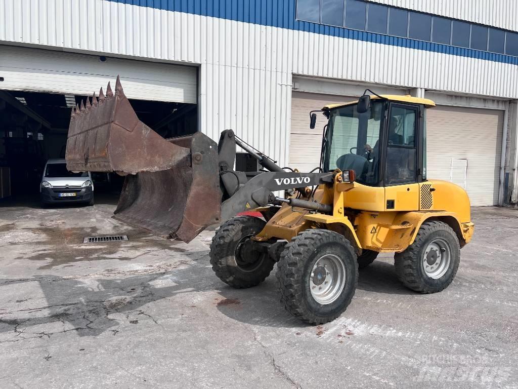 Volvo L 30 B Rataslaadurid