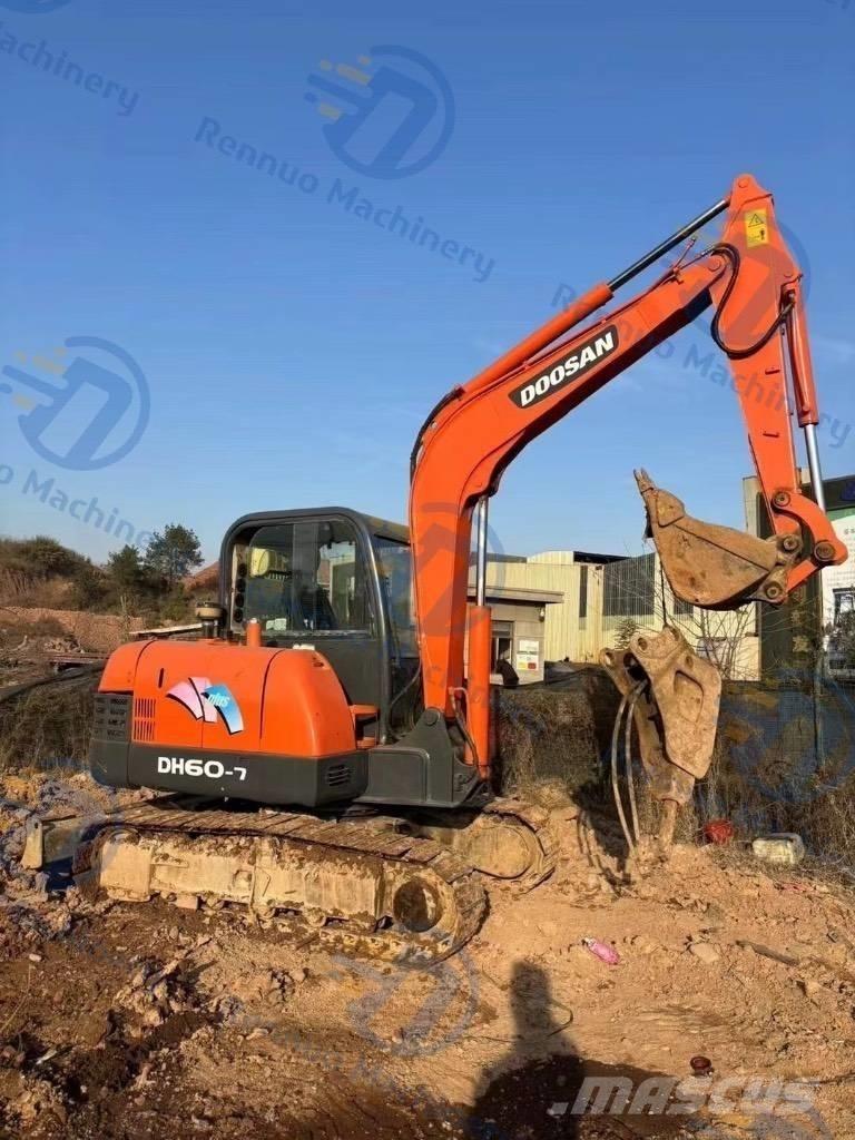 Doosan DH 60 Roomikekskavaatorid
