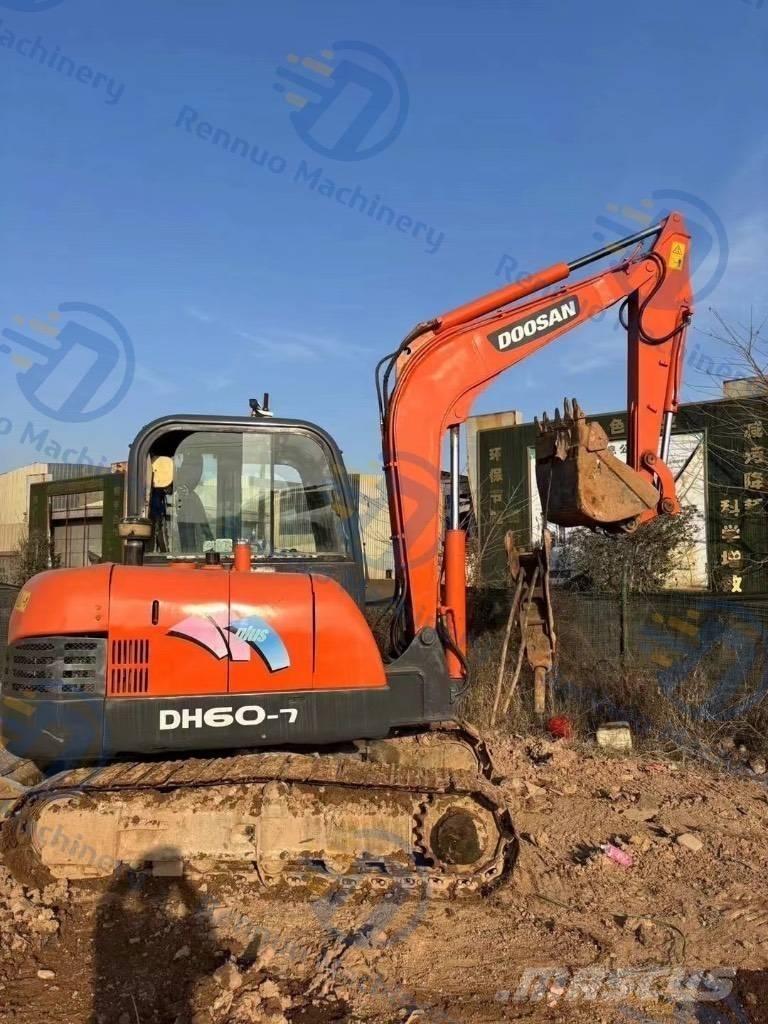 Doosan DH 60 Roomikekskavaatorid