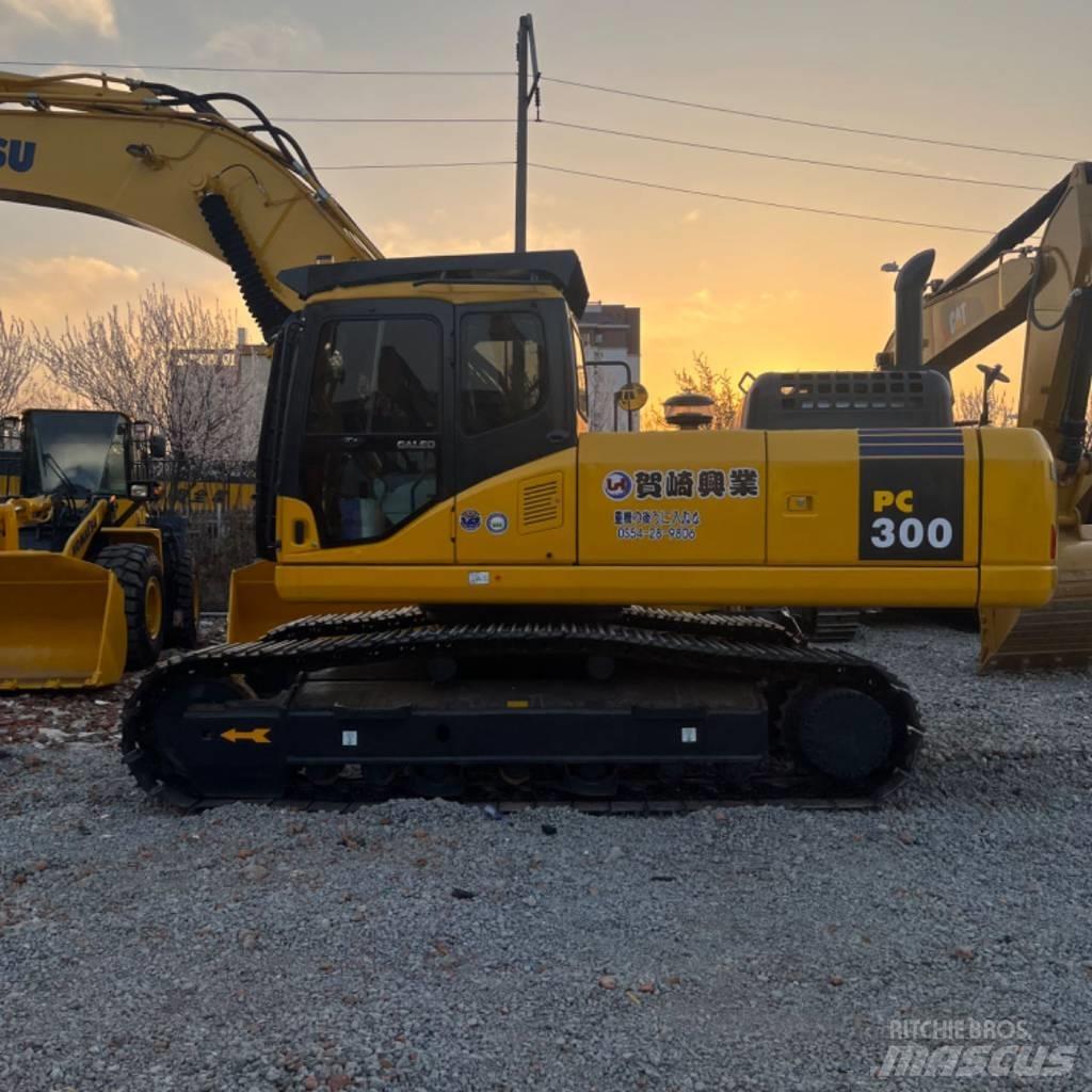 Komatsu PC 300 Roomikekskavaatorid