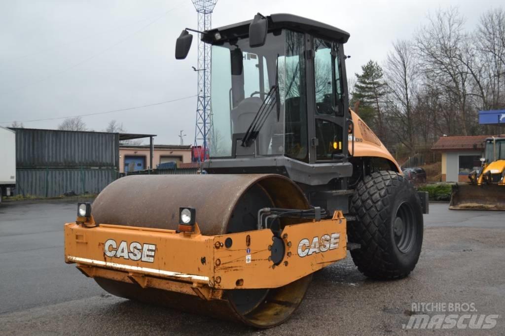 CASE 1110 EX-D Ühe trumliga rullid
