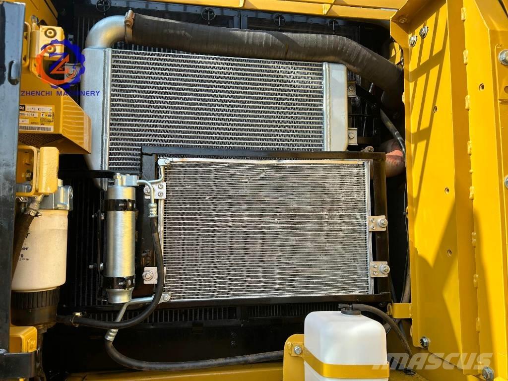 CAT 320 D2 Roomikekskavaatorid