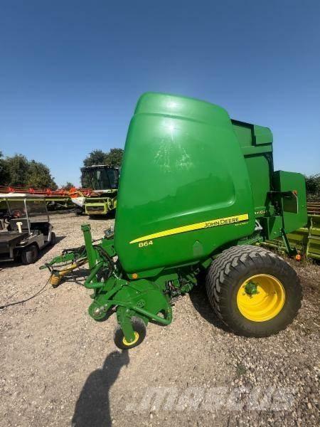 John Deere 864 Ruloonpressid