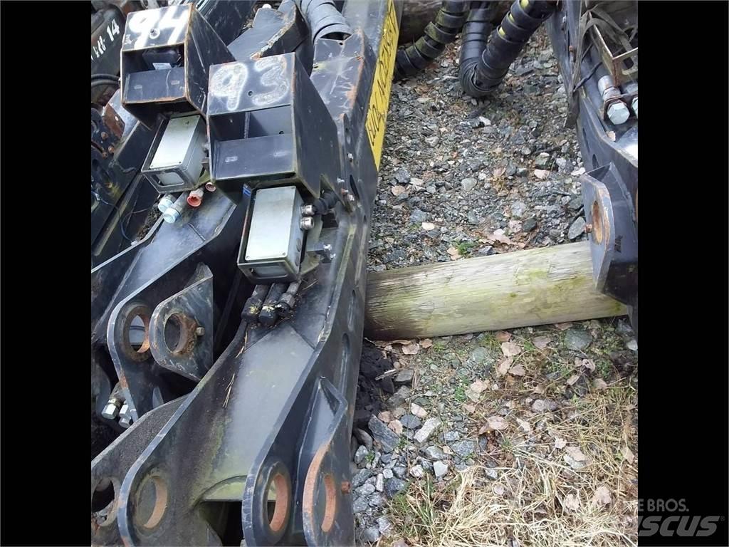Cranab CRH 18 Harvesteri kraanad