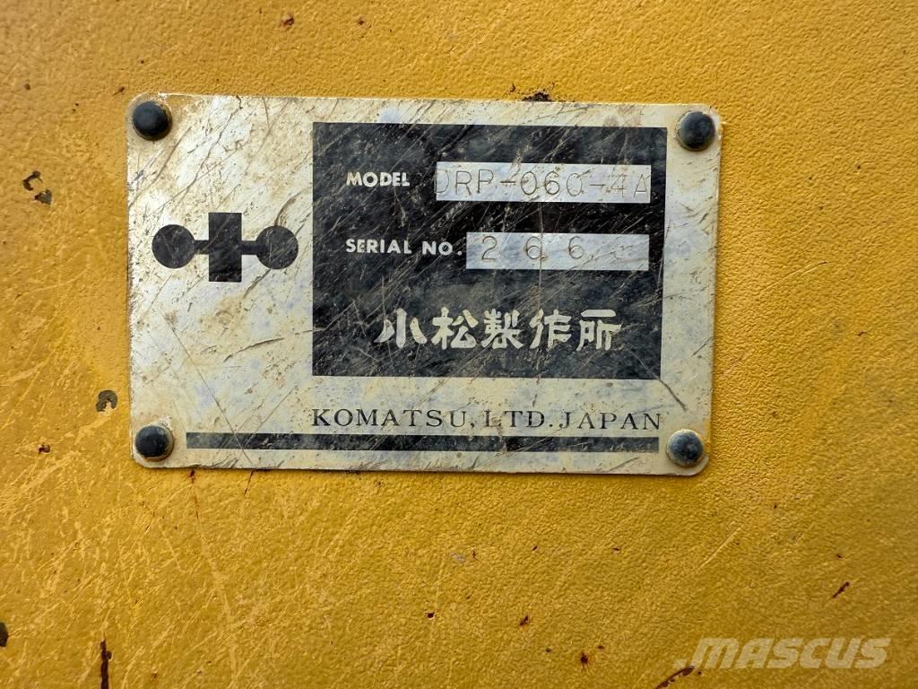 Komatsu D 65 PX-12 Buldooserid