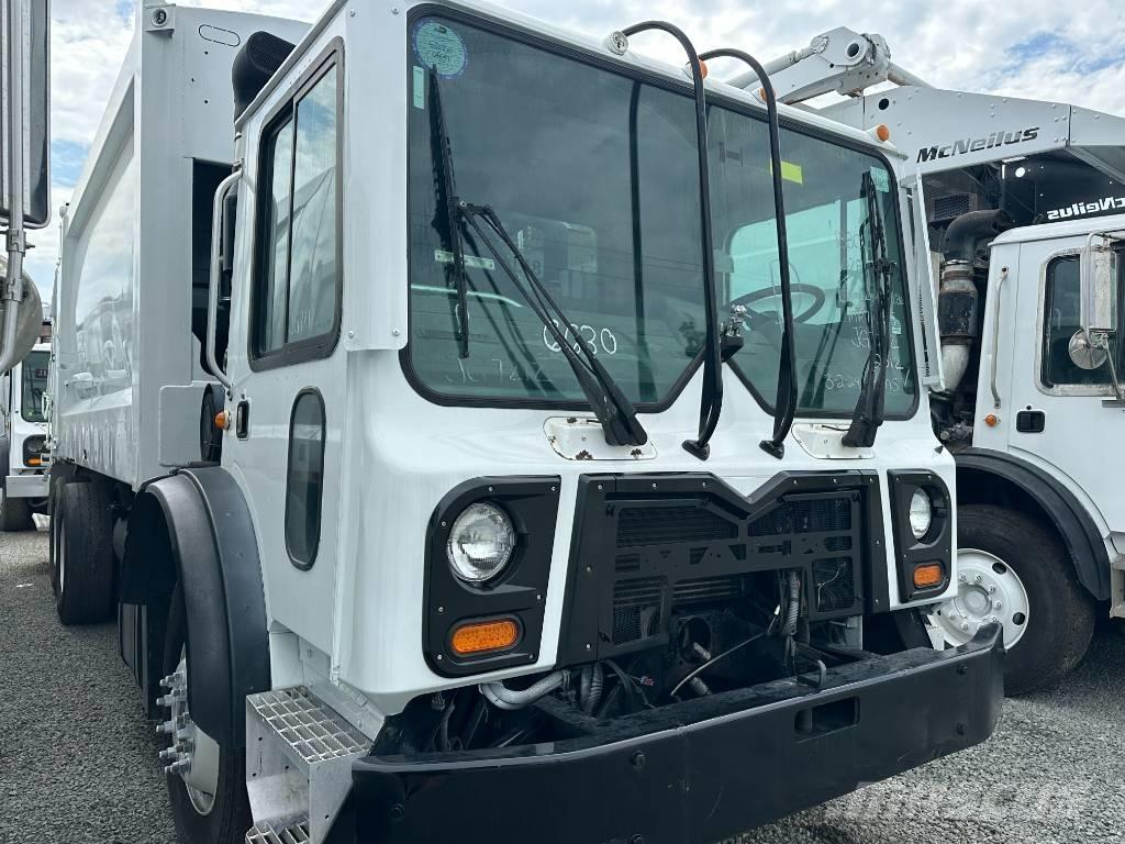Mack MRU 633 Prügiautod