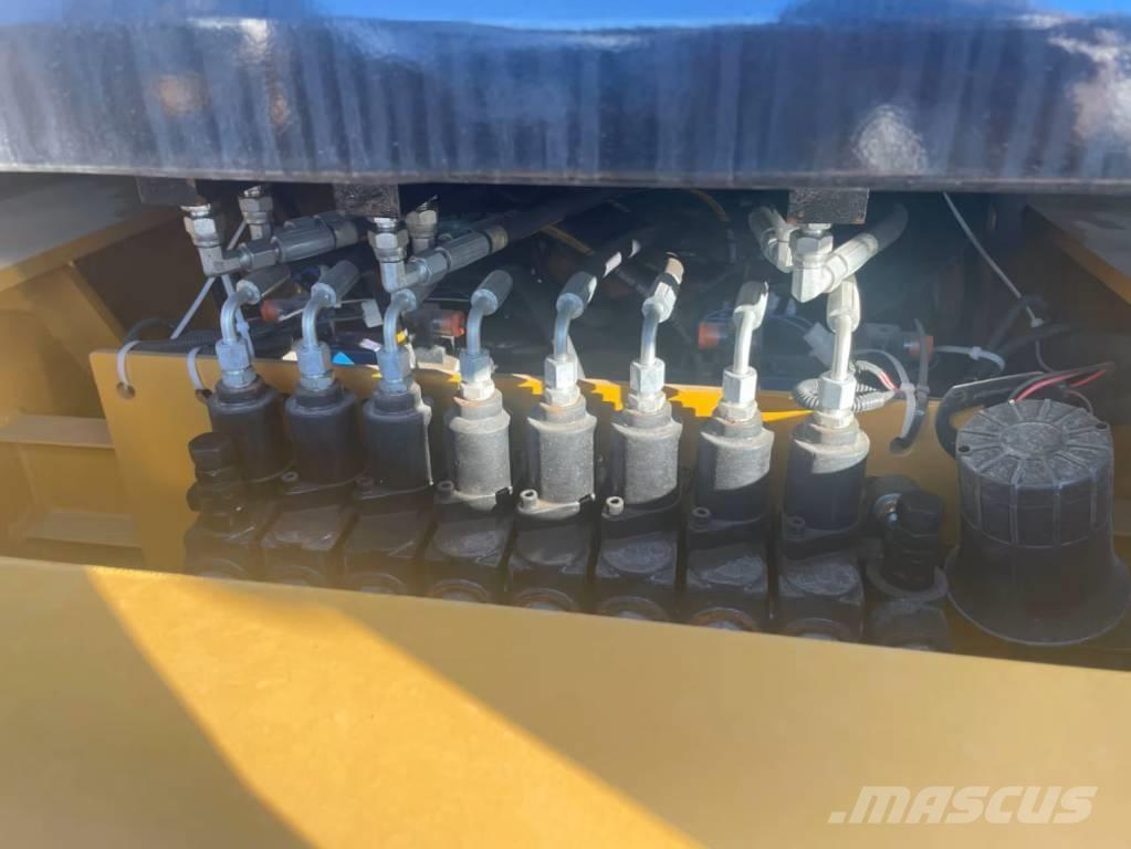 CAT 420F Ekskavaatorlaadurid