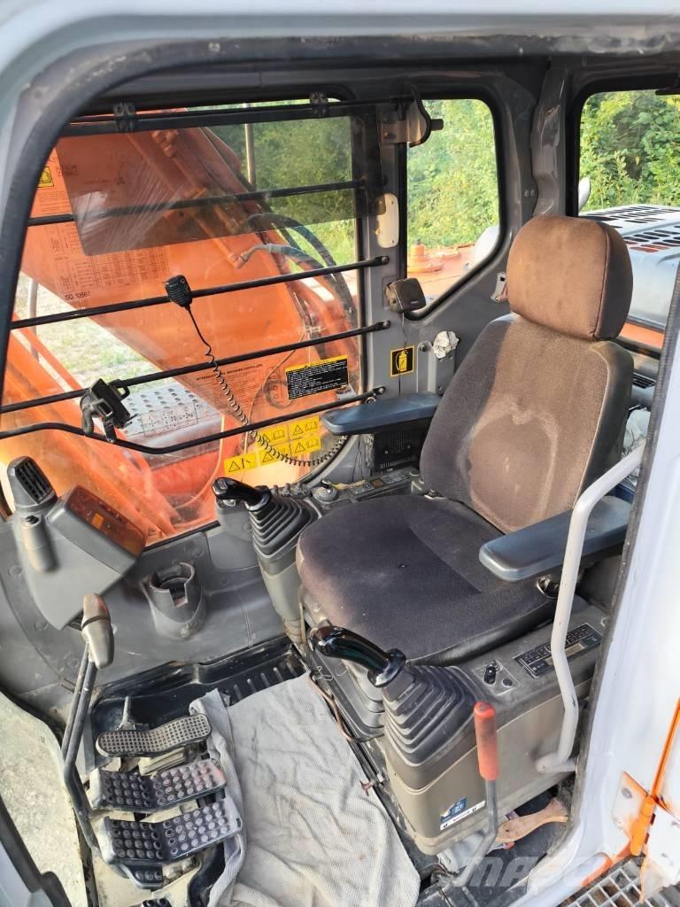 Hitachi ZX 180 LC Roomikekskavaatorid