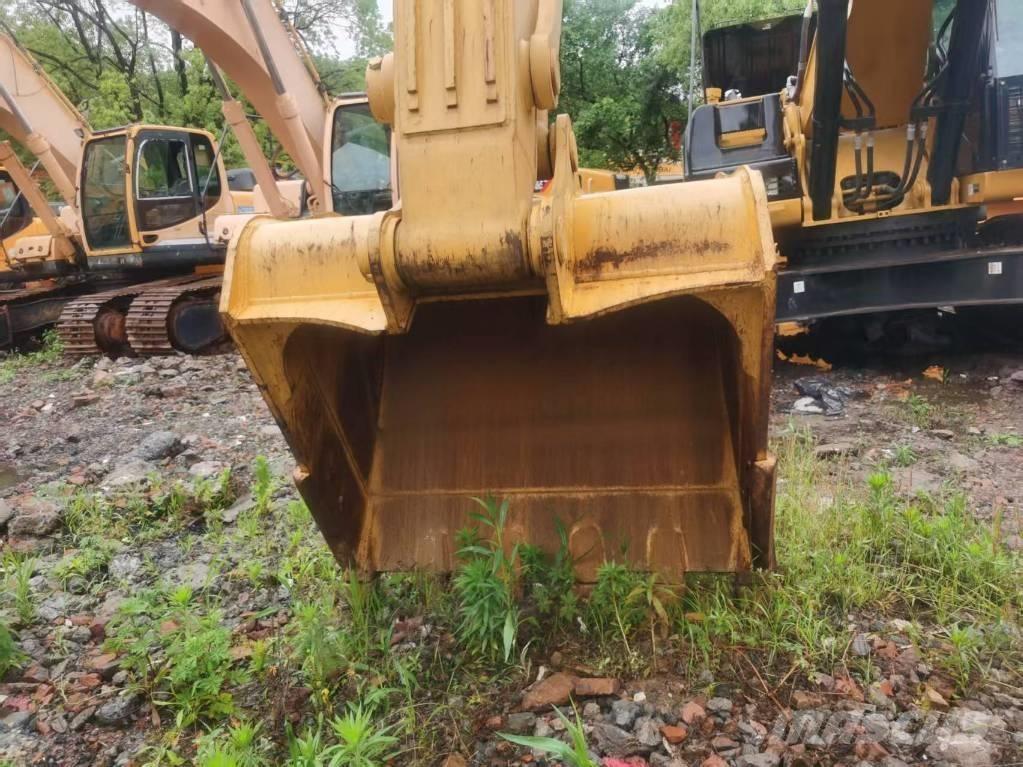 Komatsu PC 350-7 Roomikekskavaatorid