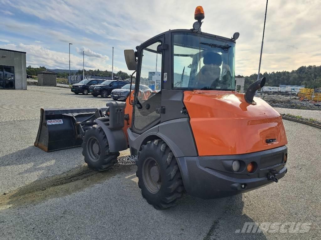 Hitachi ZW 75 Rataslaadurid