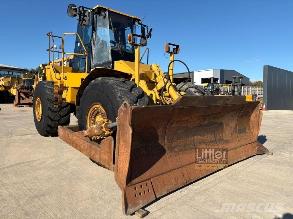 CAT 824 H Ratasbuldooserid