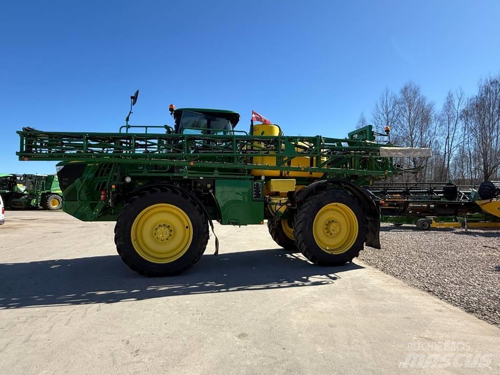 John Deere R4040i Iseliikuvad pritsid