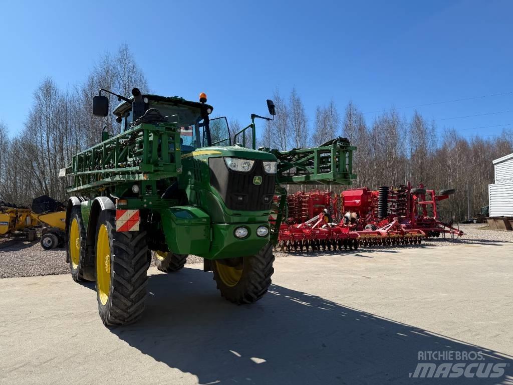 John Deere R4040i Iseliikuvad pritsid