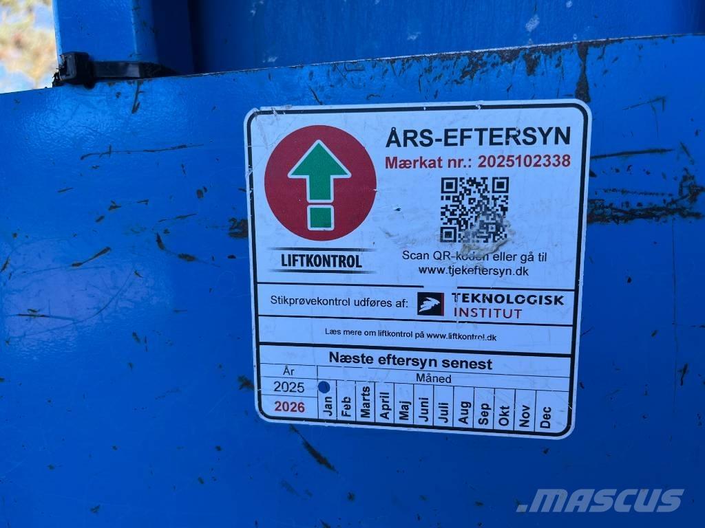 Genie GRC 12 Vertikaalsed mast tõstukid