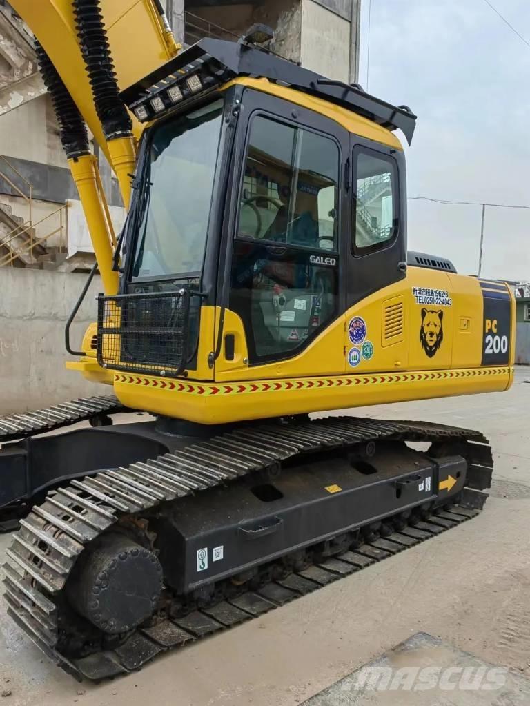Komatsu PC 200-7L Roomikekskavaatorid