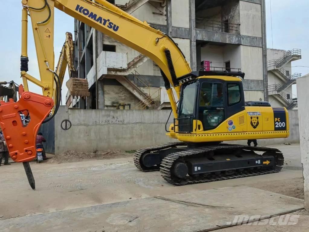 Komatsu PC 200-7L Roomikekskavaatorid