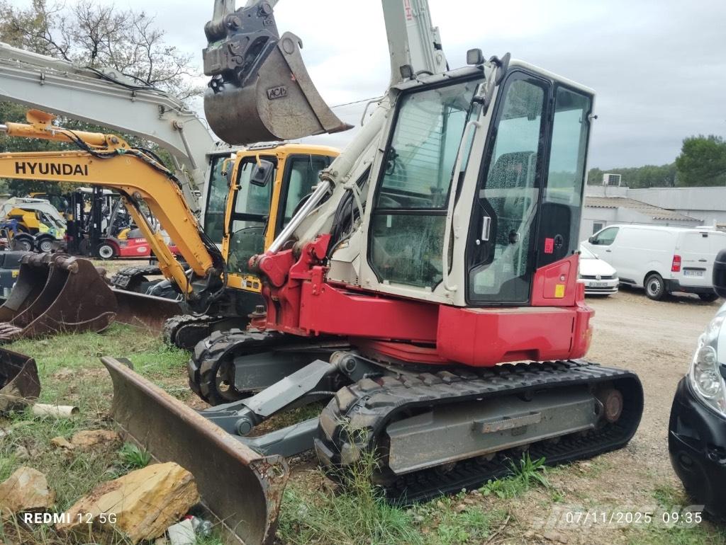 Takeuchi 280 FR Roomikekskavaatorid